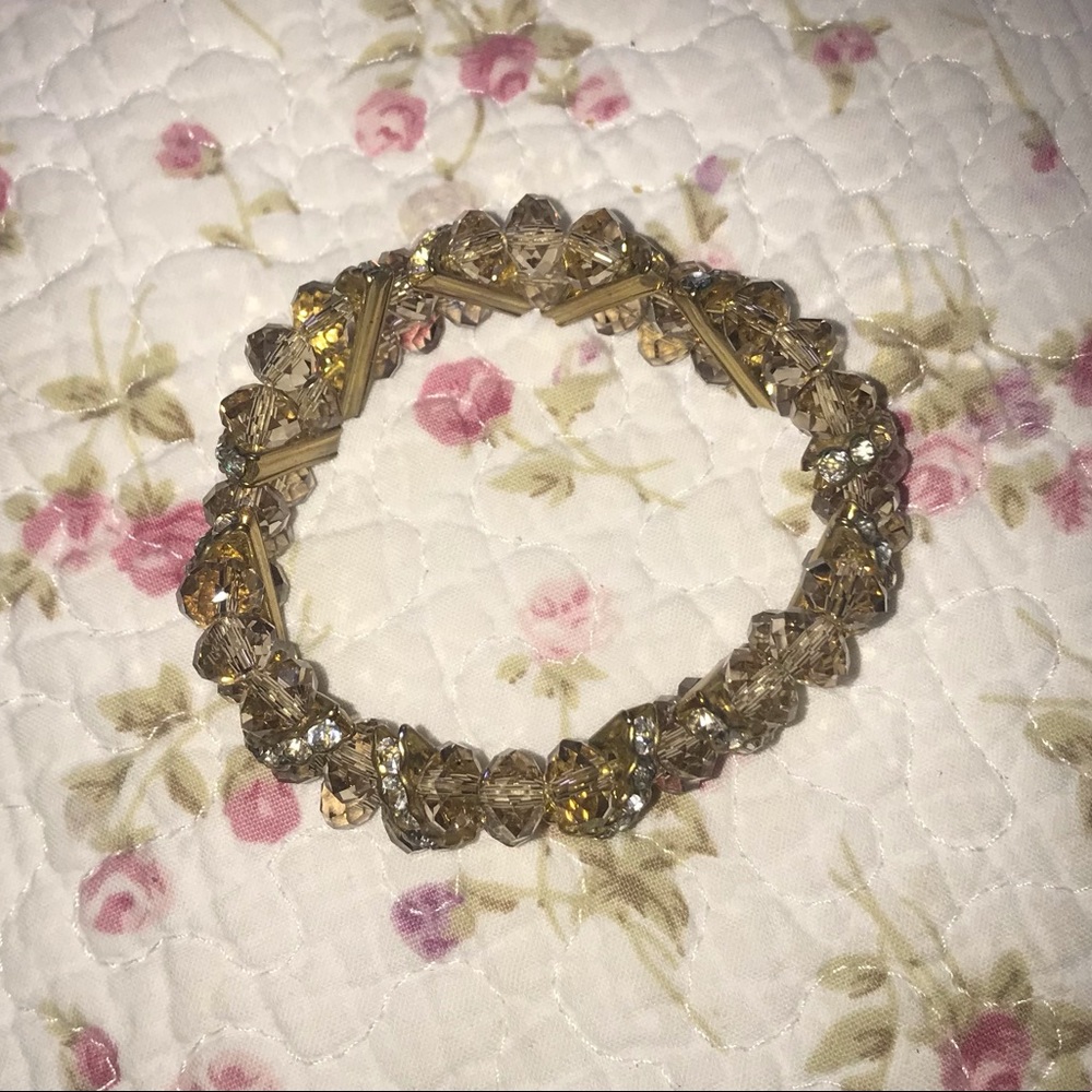 Tinted bead bracelet with crystals